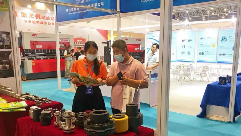 电子行业工业机器人：揭秘其核心技术与选型要点